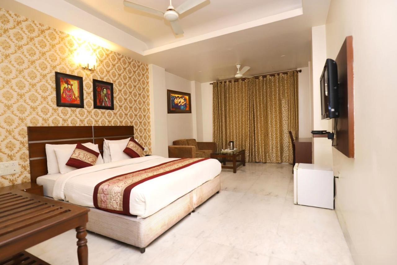 Hotel Shanti Villa New Delhi Buitenkant foto