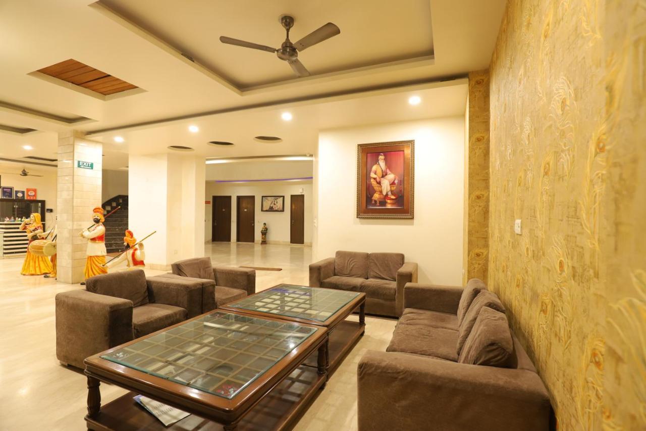 Hotel Shanti Villa New Delhi Buitenkant foto
