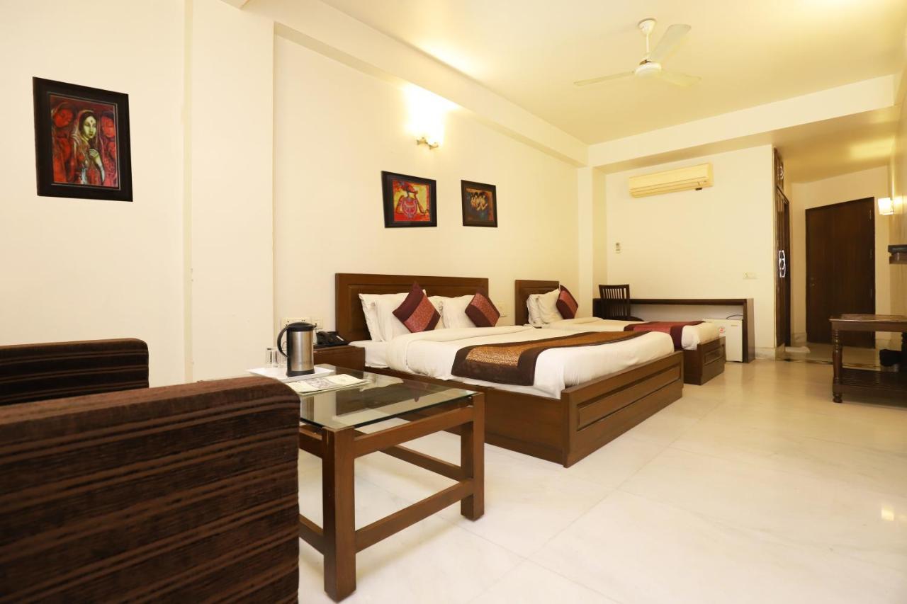 Hotel Shanti Villa New Delhi Buitenkant foto