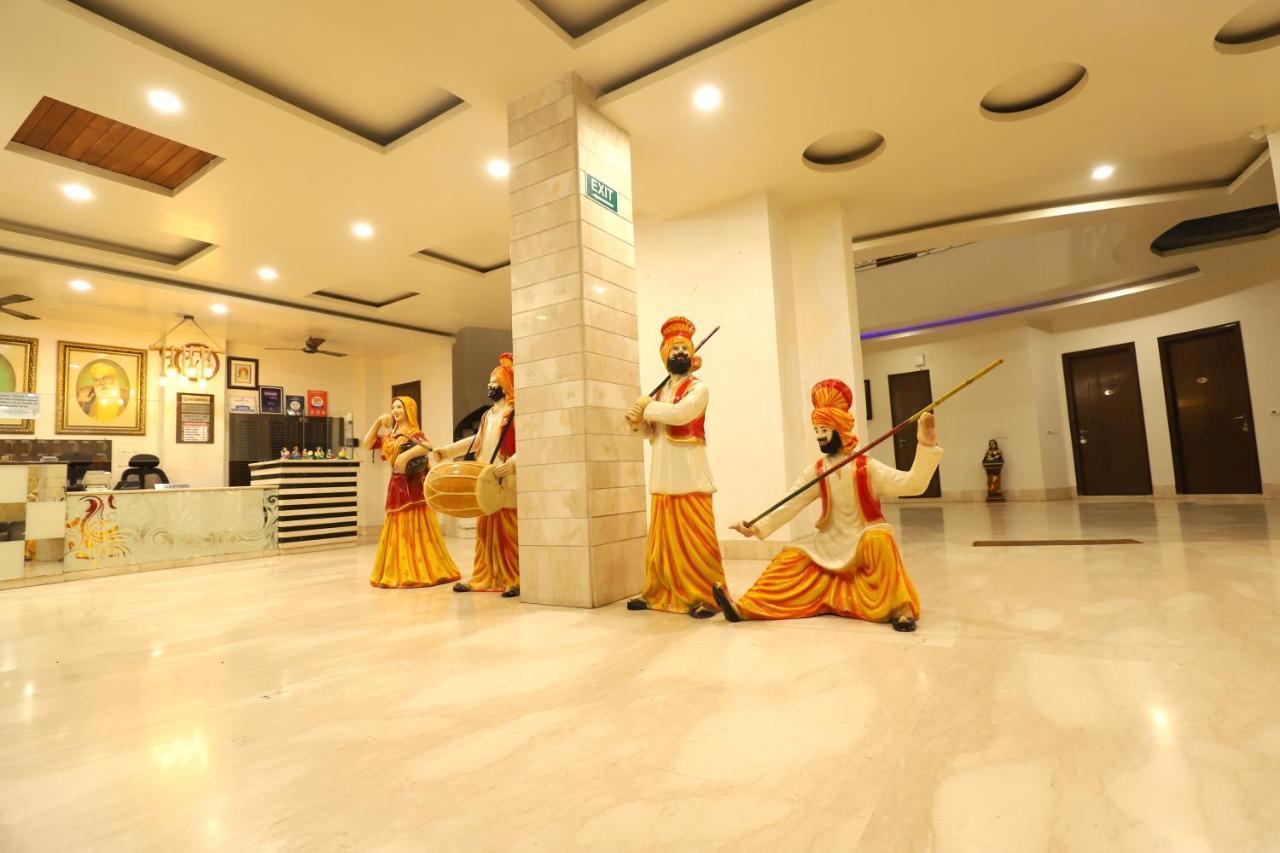 Hotel Shanti Villa New Delhi Buitenkant foto