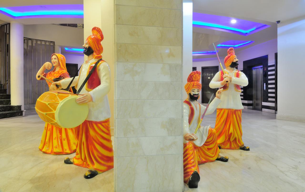 Hotel Shanti Villa New Delhi Buitenkant foto