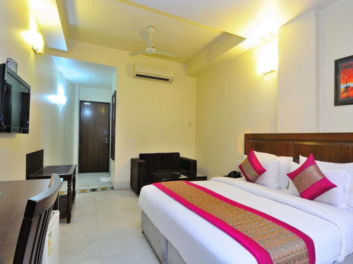 Hotel Shanti Villa New Delhi Buitenkant foto