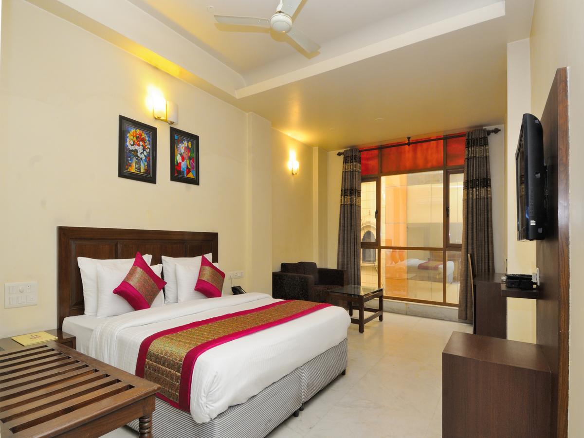 Hotel Shanti Villa New Delhi Buitenkant foto