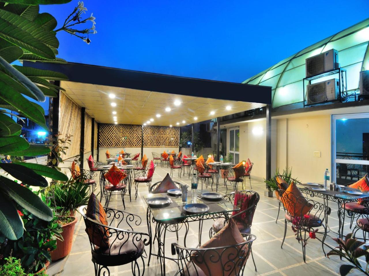 Hotel Shanti Villa New Delhi Buitenkant foto